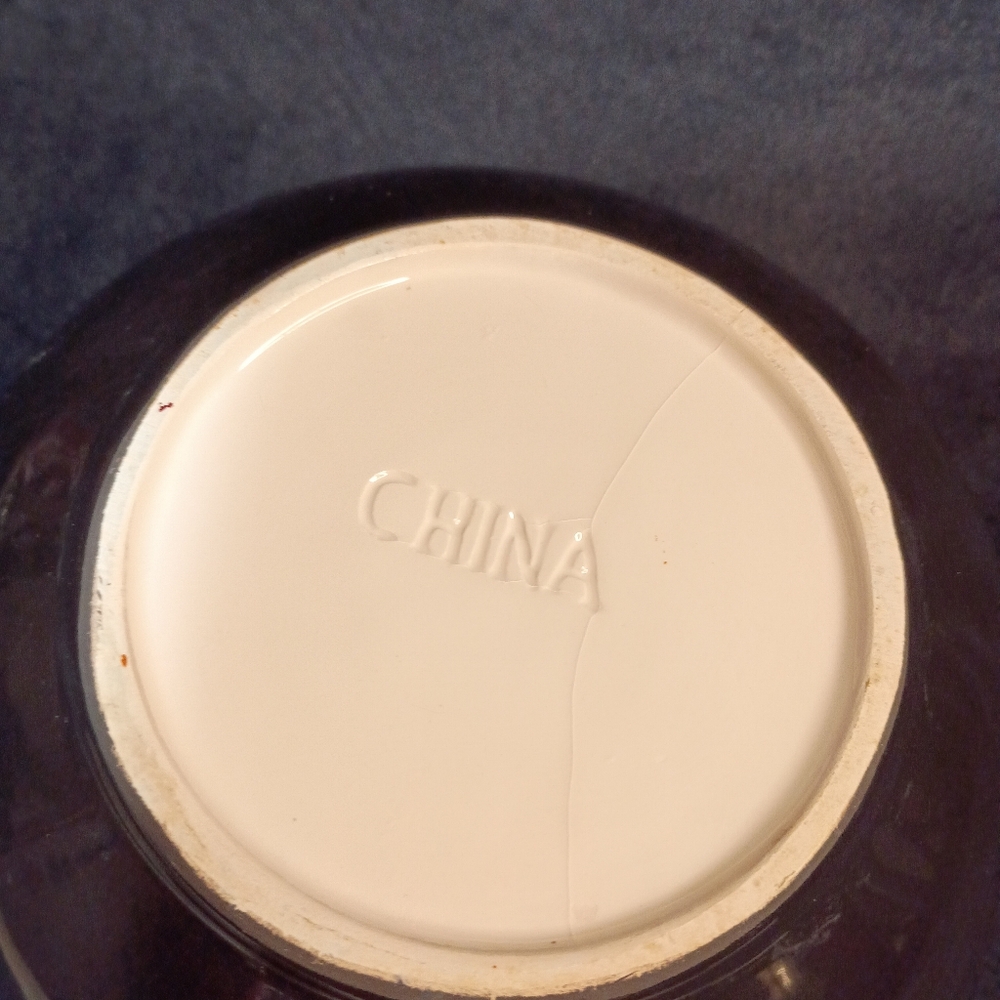 Black Cat Bowl with Purple Interior - Picture 4 of 4